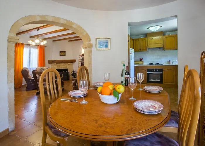 Morera By Aguilarent